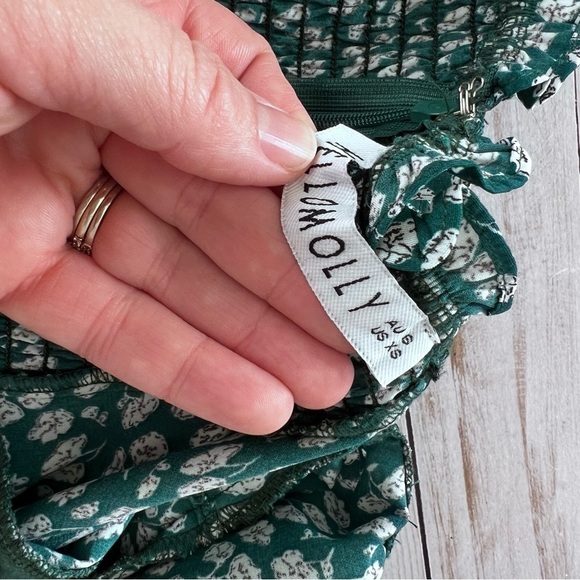 Hello Molly Walk On Faith Dress in Green And White Floral
Size XS - Picture 10 of 15